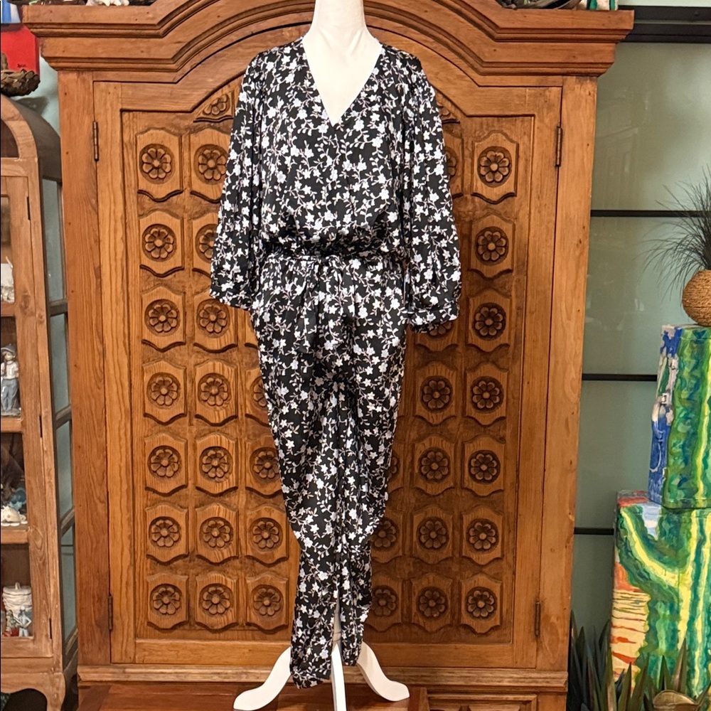 Black & White Floral Wrap Front Jumpsuit, size XL